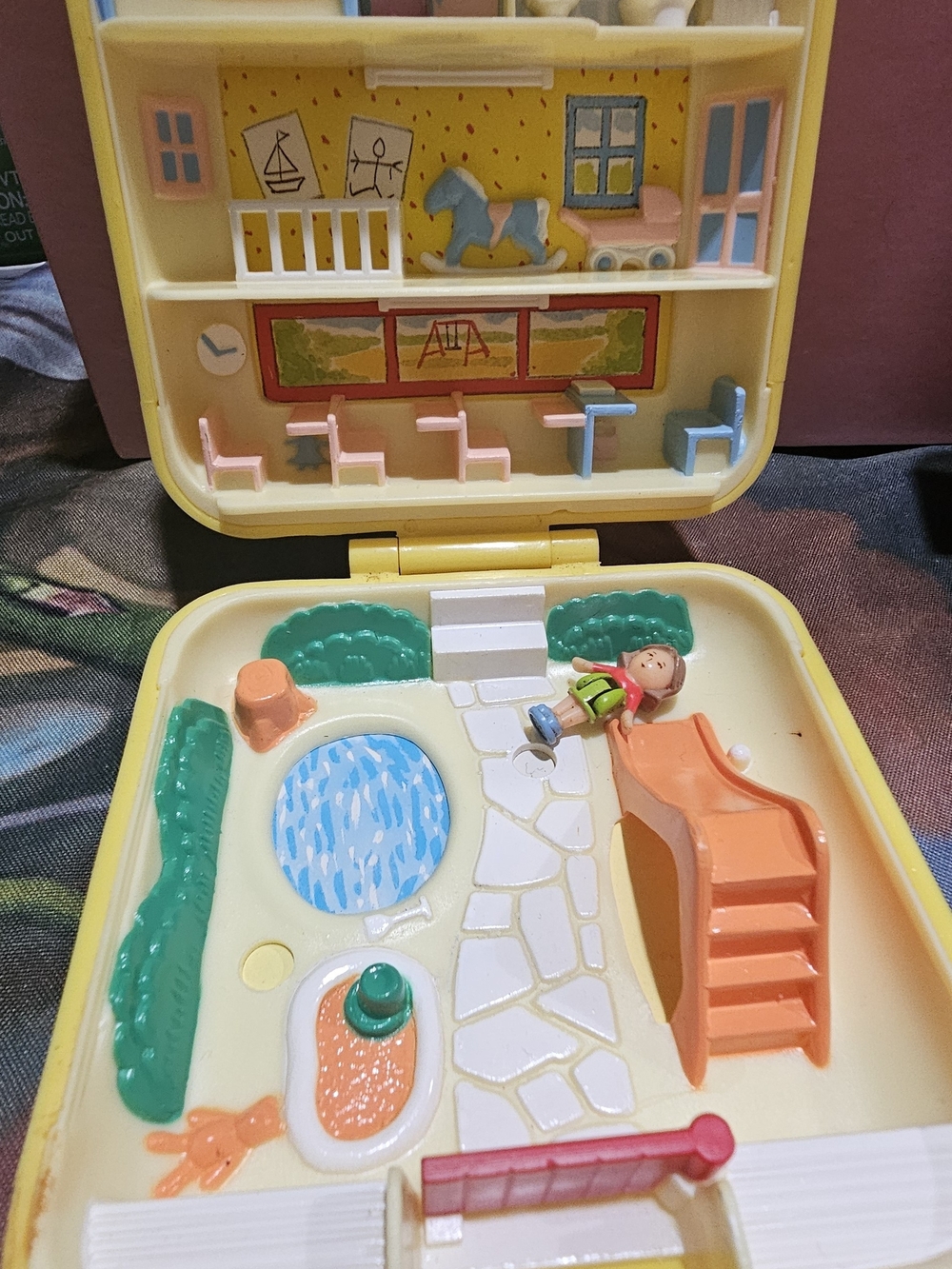 Polly Pocket School/Playground Set